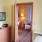 Residenz Seeblick Whg 4, Mit Gartenzugang 아파트 *