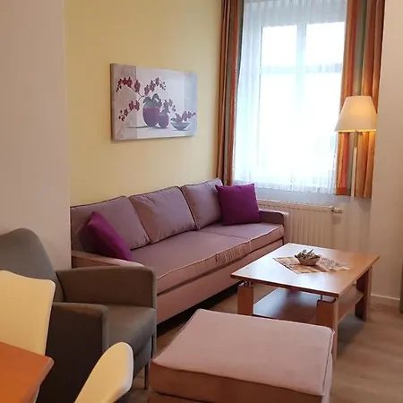 アパート Residenz Seeblick Whg 4, Mit Gartenzugang ゼリン