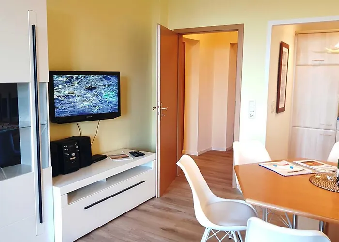 Residenz Seeblick Whg 4, Mit Gartenzugang Διαμέρισμα Sellin (Rugen)